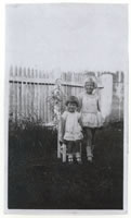 Doreen Wendt-Weir Photos: Growing up ... Joan and Doreen at Buccan